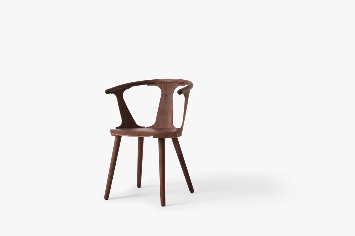 Fauteuil de table In Between SK1 de Sami Kallio - &amp;Tradition-Chêne huilé-Coque nue, sans revêtement-The Woods Gallery