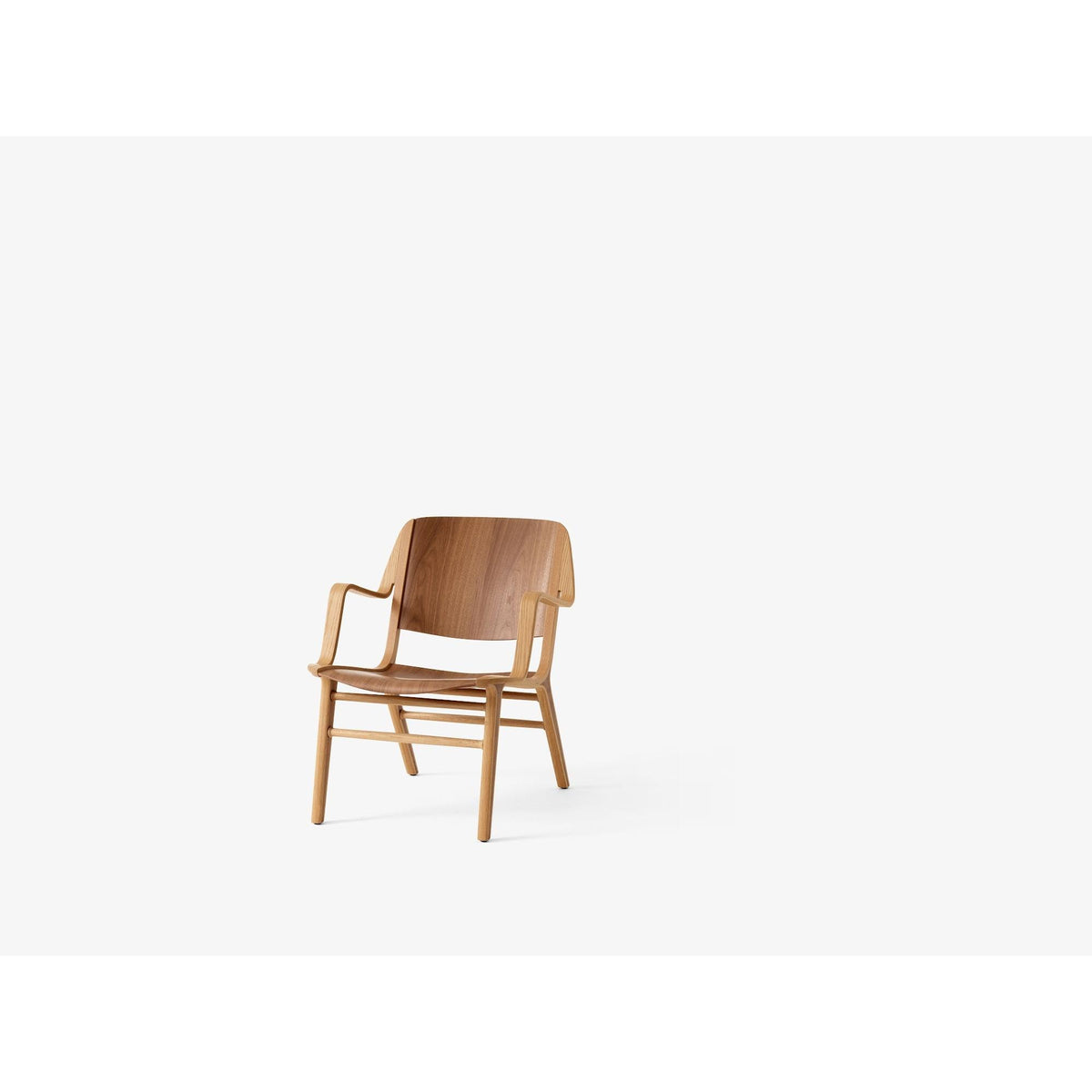 Fauteuil lounge AX HM11 de Hvidt &amp; Mølgaard - &amp;Tradition-Chêne laqué et noyer-The Woods Gallery