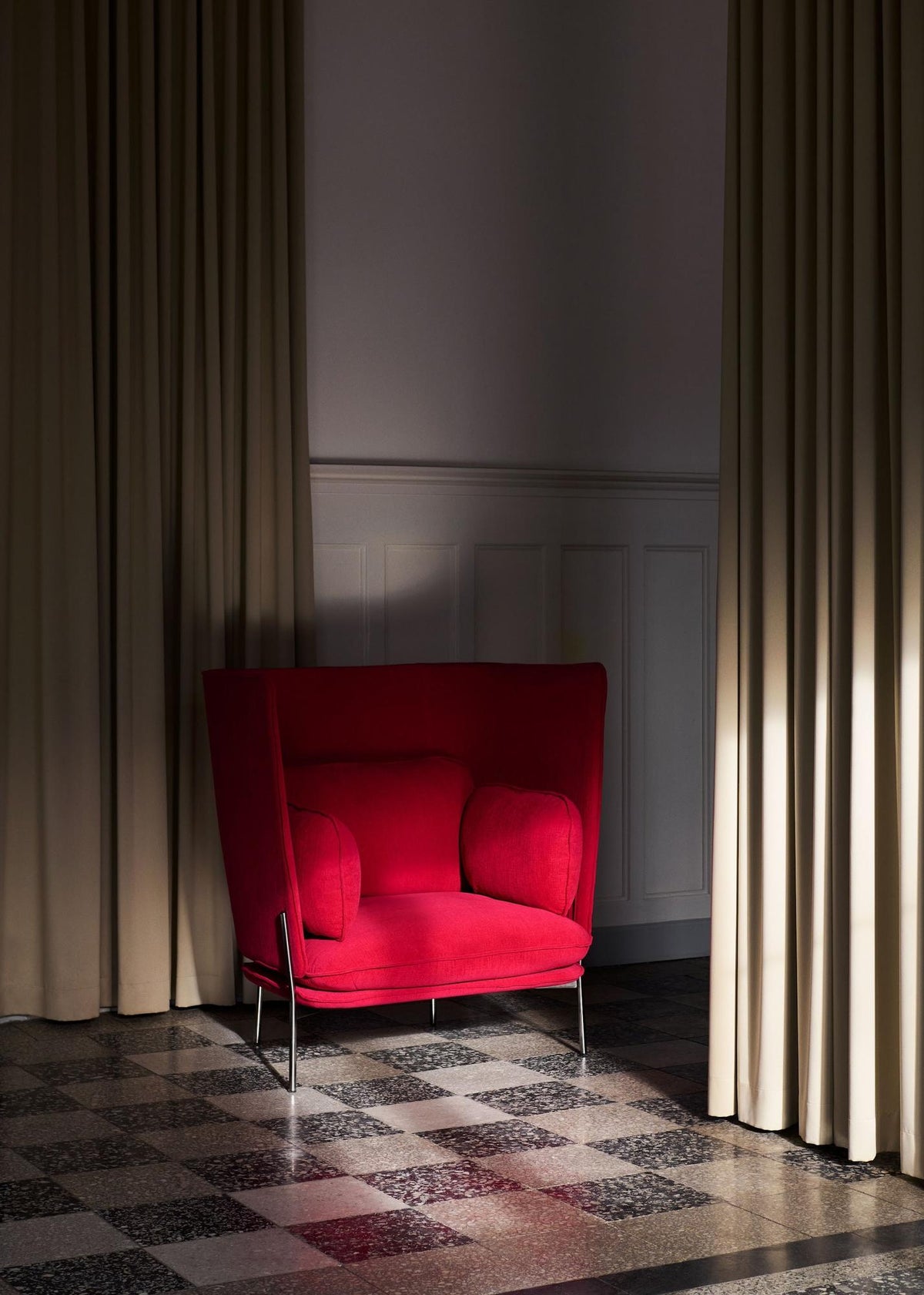 Fauteuil lounge Cloud LN5 dossier haut de Luca Nichetto - &amp;Tradition-Chrome-Tissu groupe 1-The Woods Gallery