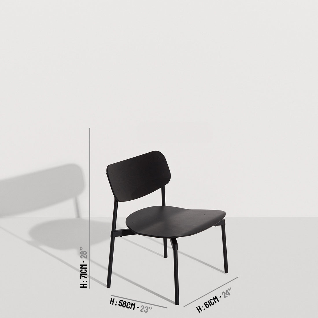 Fauteuil lounge Fromme Bois de Tom Chung - Petite Friture-Noir-The Woods Gallery