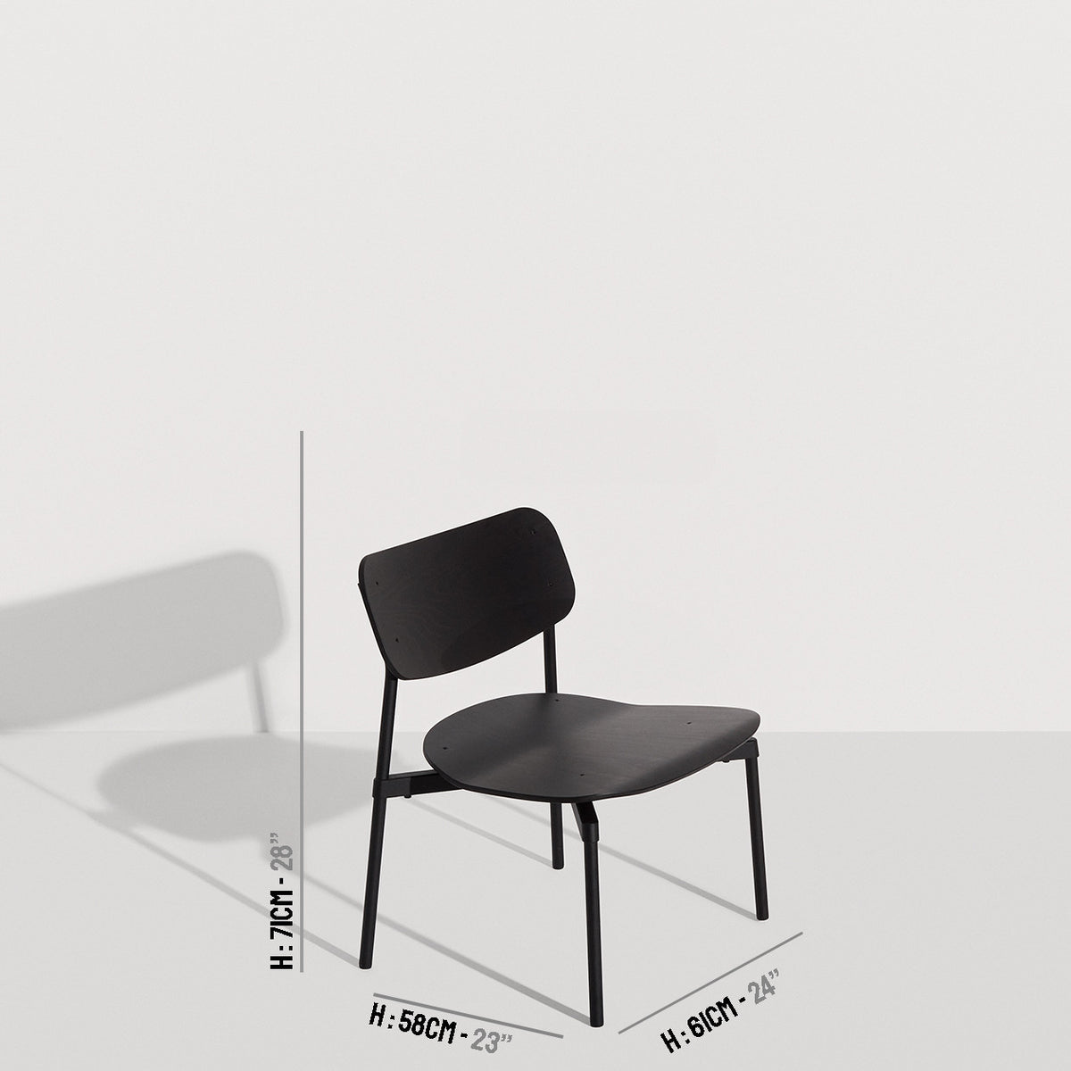 Fauteuil lounge Fromme Bois de Tom Chung - Petite Friture-Noir-The Woods Gallery
