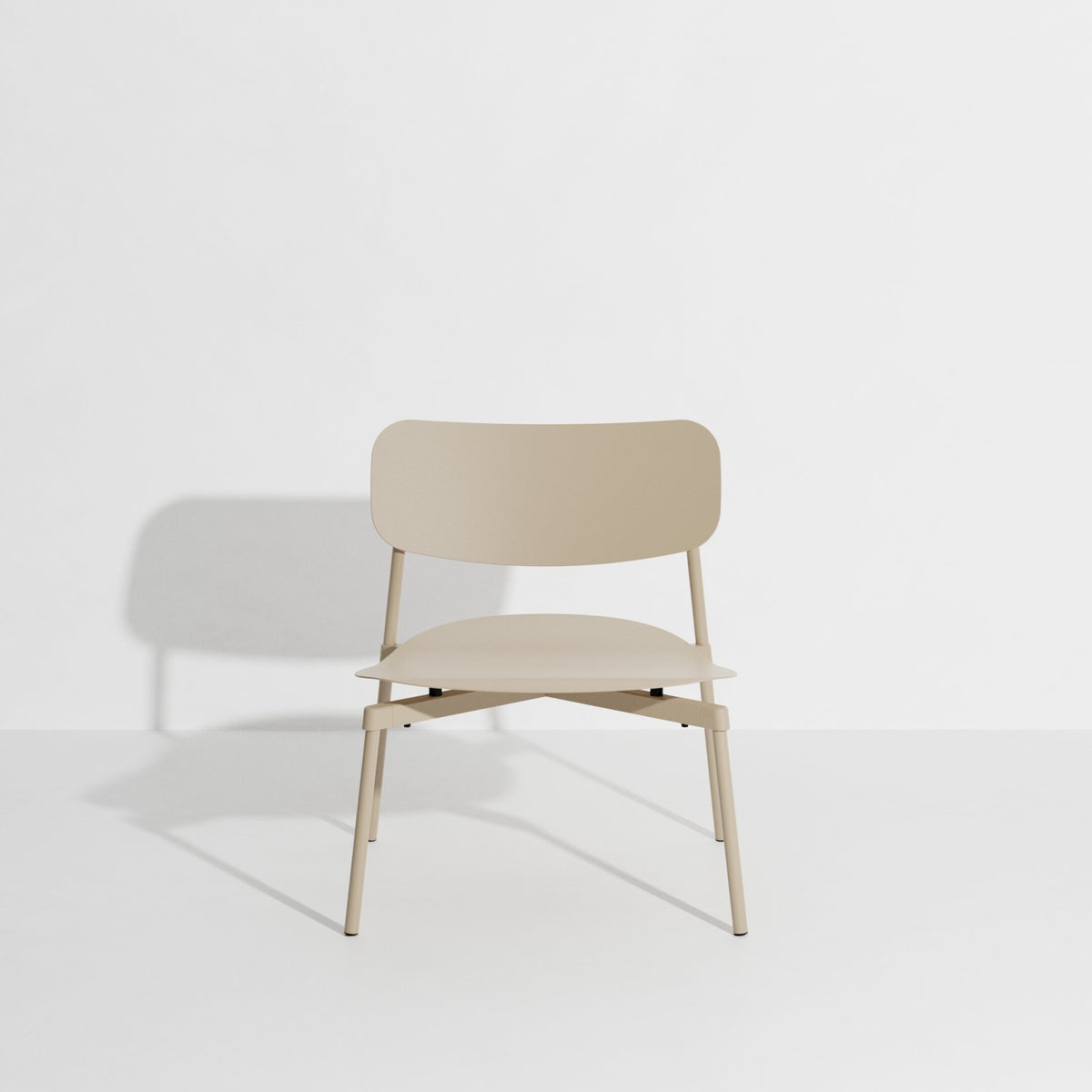 Fauteuil lounge Fromme de Tom Chung - Petite Friture-Dune-The Woods Gallery