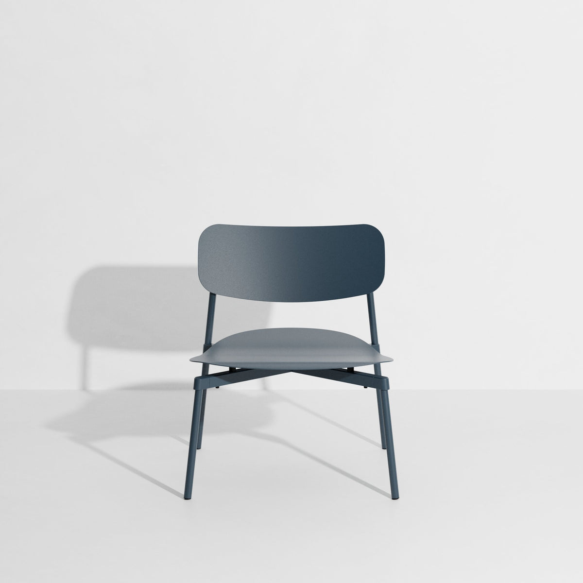 Fauteuil lounge Fromme de Tom Chung - Petite Friture-Gris Bleu-The Woods Gallery