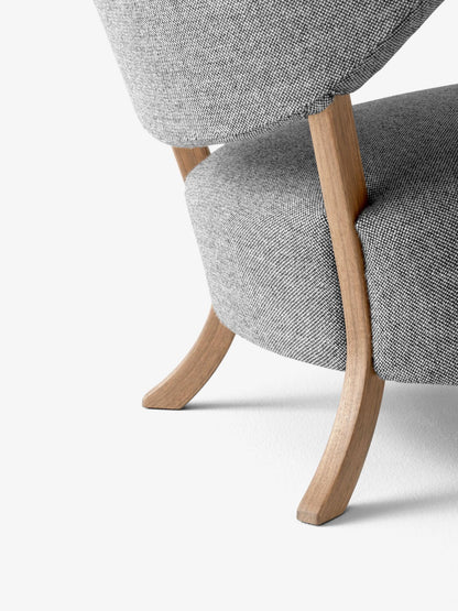 Fauteuil lounge Wulff ATD2 de Jørgen Wolff - &amp;Tradition-Chêne huilé-Tissu groupe 1-The Woods Gallery