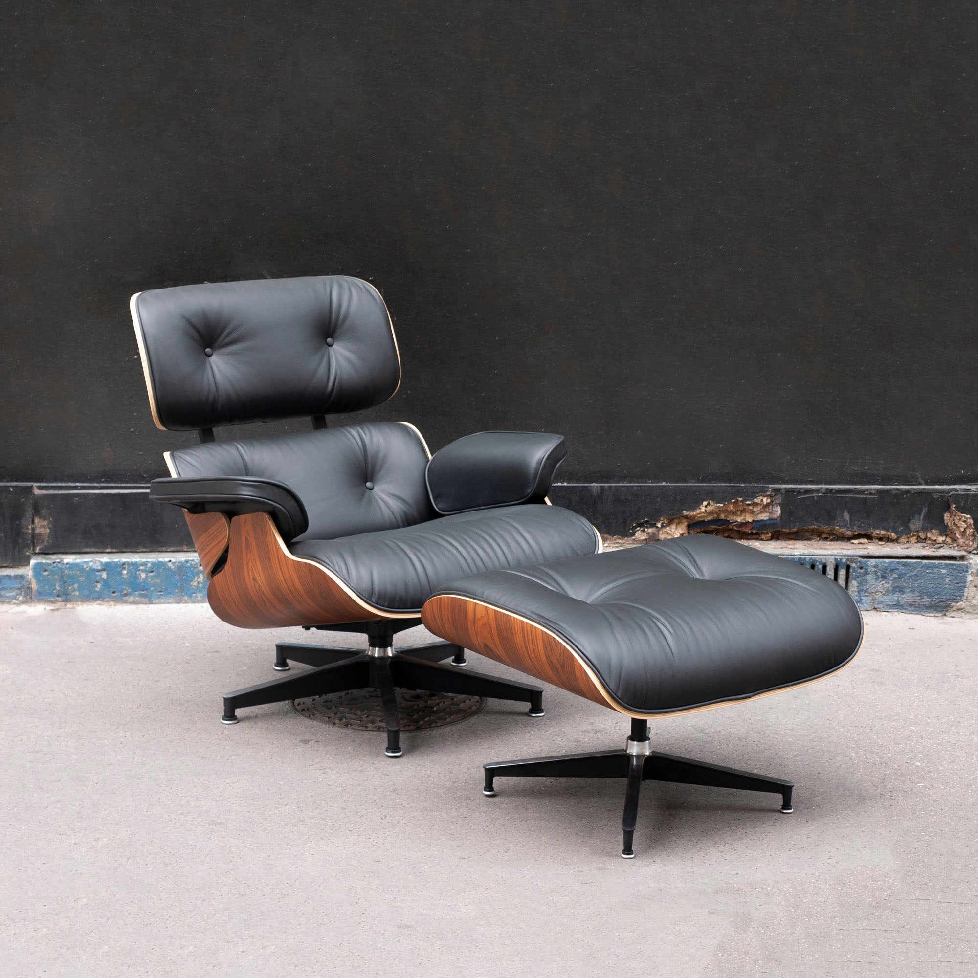 Chair lounge chair by Charles Ray Eames 2017 Herman Mil