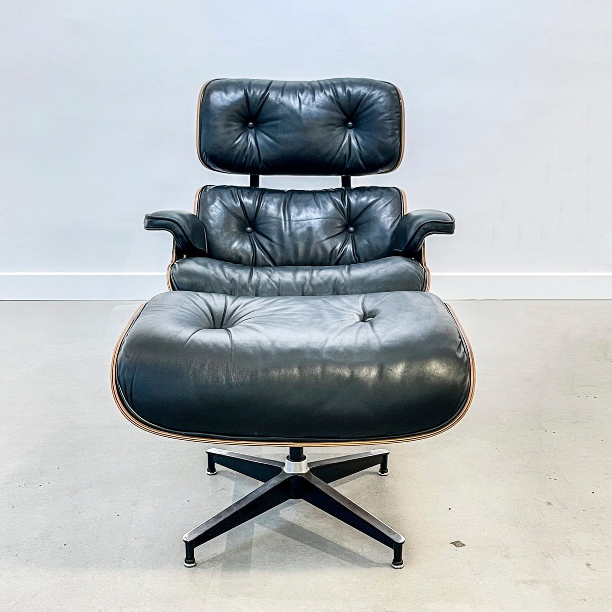 Fauteuil lounge chair de Charles &amp; Ray Eames - Herman Miller - Vintage circa 1970-The Woods Gallery