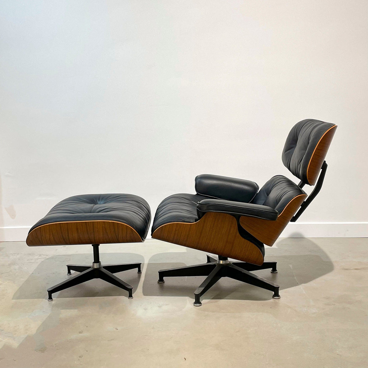 Fauteuil lounge chair de Charles &amp; Ray Eames - Herman Miller - Vintage circa 1980-The Woods Gallery