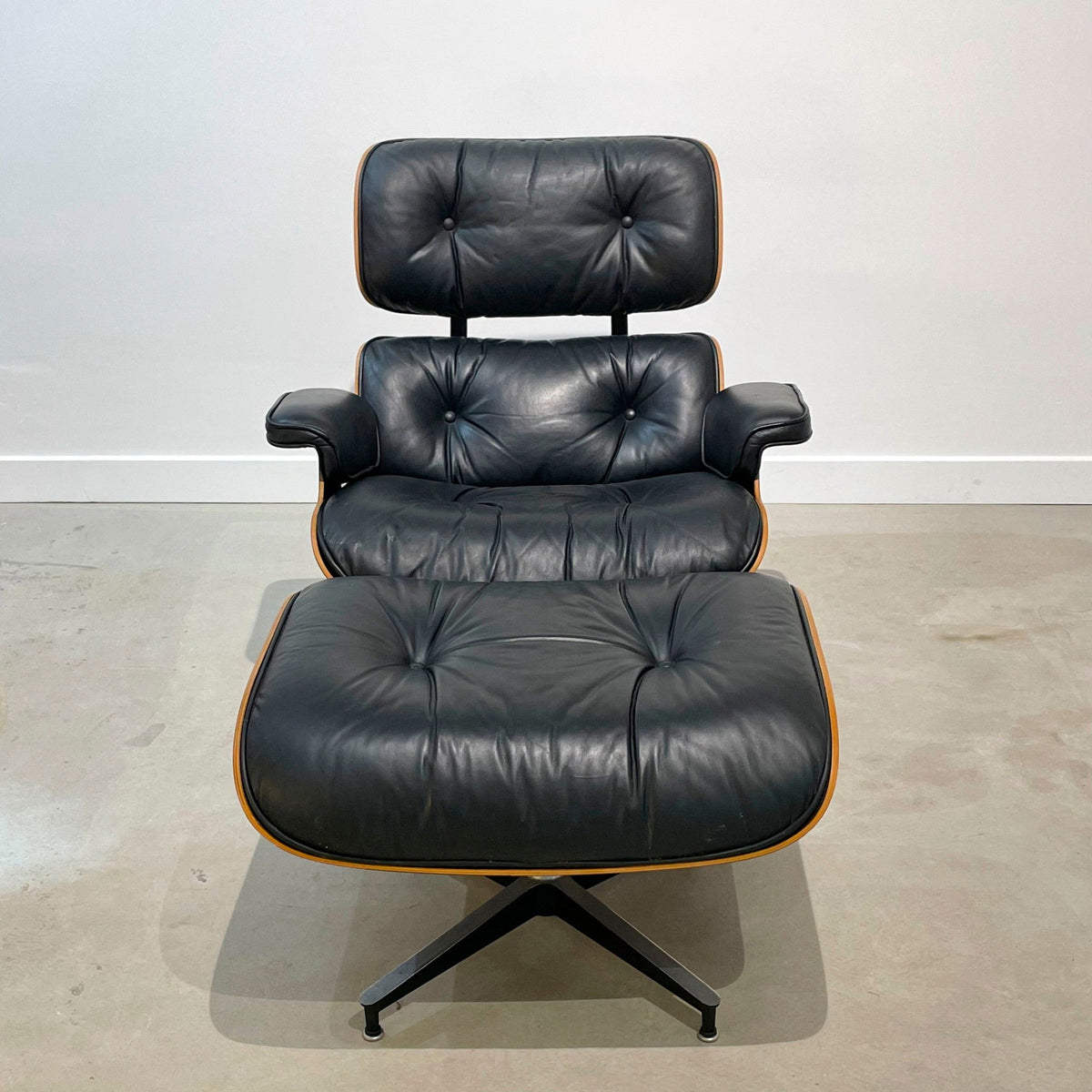Fauteuil lounge chair de Charles &amp; Ray Eames - Herman Miller - Vintage circa 1980-The Woods Gallery