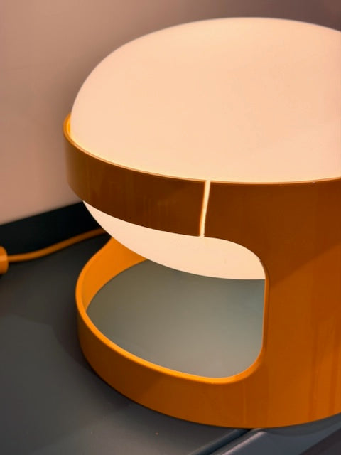 Lampe à poser KD28 jaune de Joe Colombo - Kartell - modèle d&