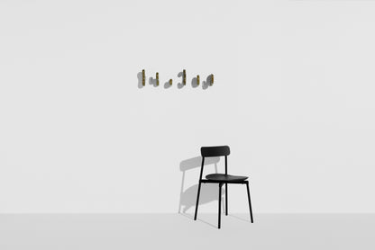 Klump Set de 6 patères de Henrik Ødegaard - Petite Friture-en situation-The Woods Gallery