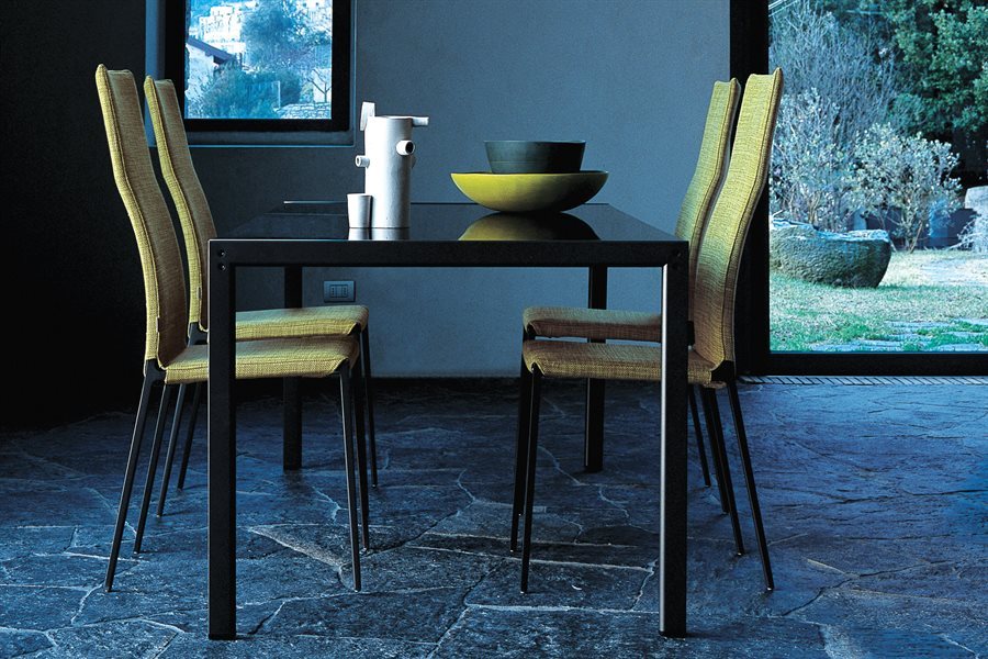 Chaise Lialta 2082 de Roberto Barbieri - Zanotta, vue 6
