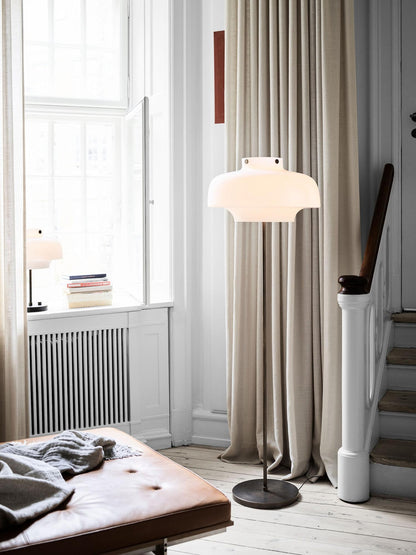 Lampadaire Copenhagen SC14 - &amp;Tradition-Laiton bronzé-The Woods Gallery
