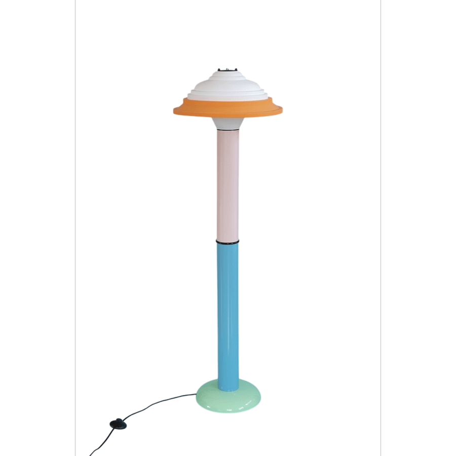 Lampadaire FL4 nouvelle version - George Sowden-Rose Bleu-The Woods Gallery