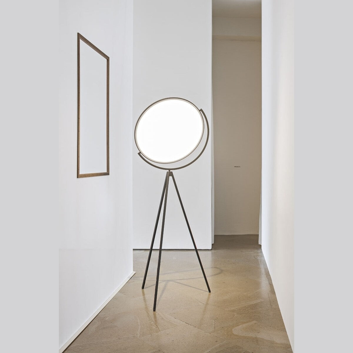 Lampadaire Superloon de Jasper Morrison - Flos-Blanc-The Woods Gallery