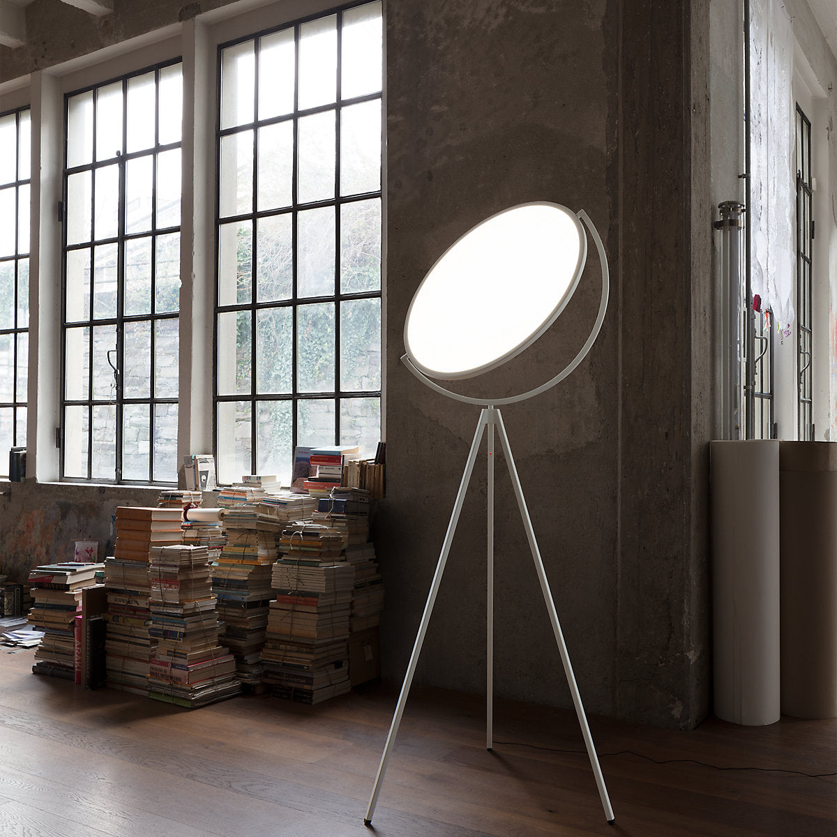 Lampadaire Superloon de Jasper Morrison - Flos-Blanc-The Woods Gallery