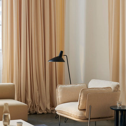 Lampadaire Tripod HM8 par Peter Hvidt &amp; Orla Mølgaard-Nielsen - &amp;Tradition-Noir-The Woods Gallery