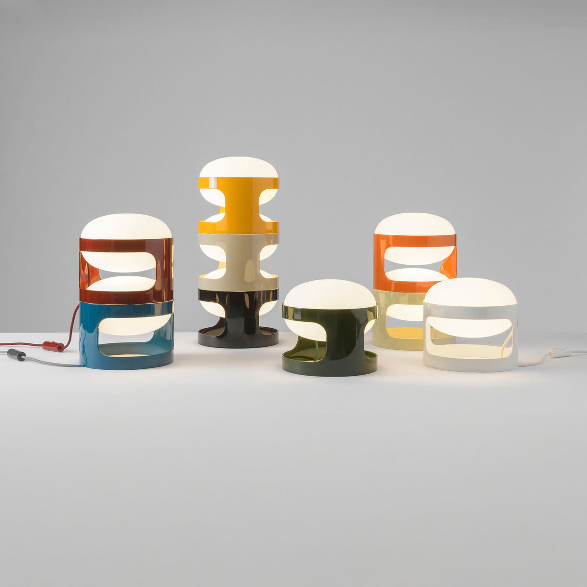 Lampe à poser KD28 de Joe Colombo - Kartell-Blanc-The Woods Gallery