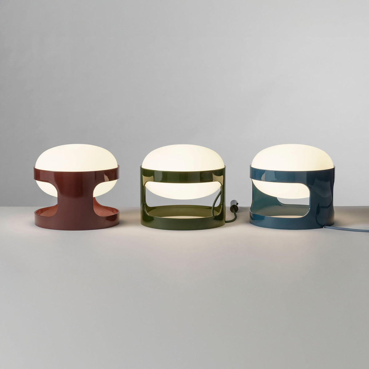 Lampe à poser KD28 de Joe Colombo - Kartell-Blanc-The Woods Gallery