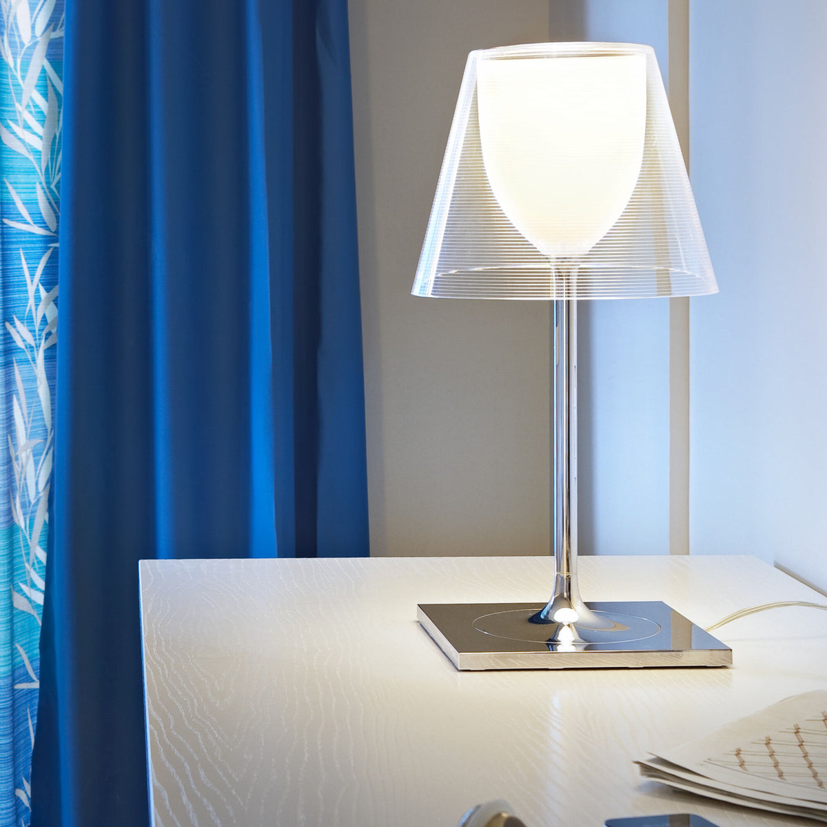 Lampe à poser KTribe T1 de Philippe Starck - Flos-Transparent-Sans ampoule-The Woods Gallery