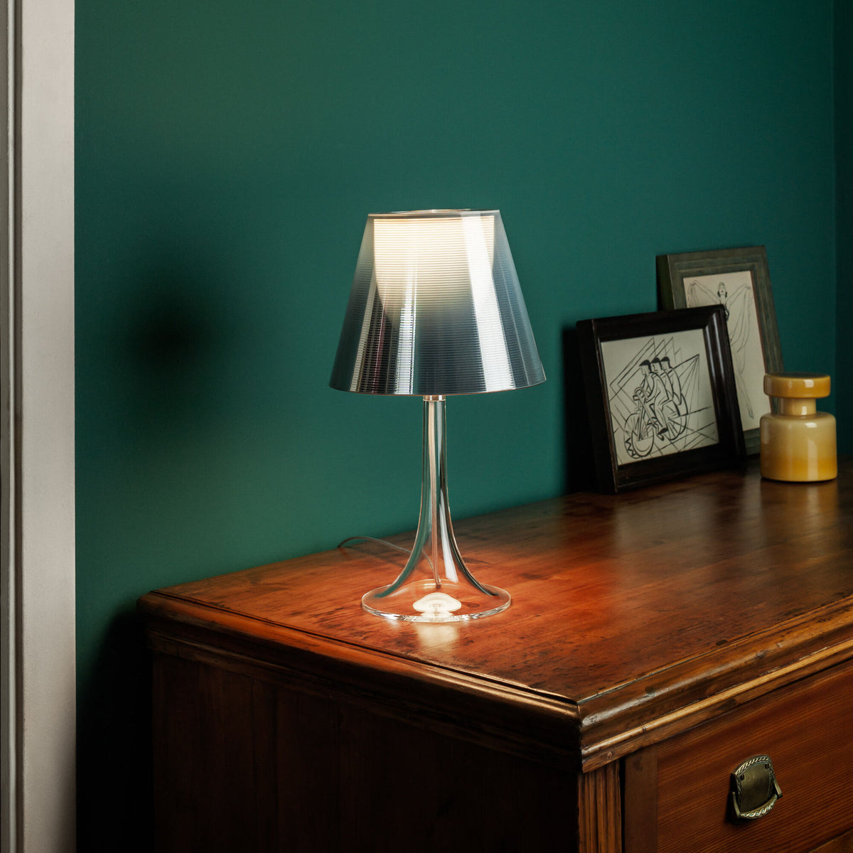 Lampe à poser Miss K de Philippe Starck - Flos-Aluminium argent-Sans ampoule-The Woods Gallery