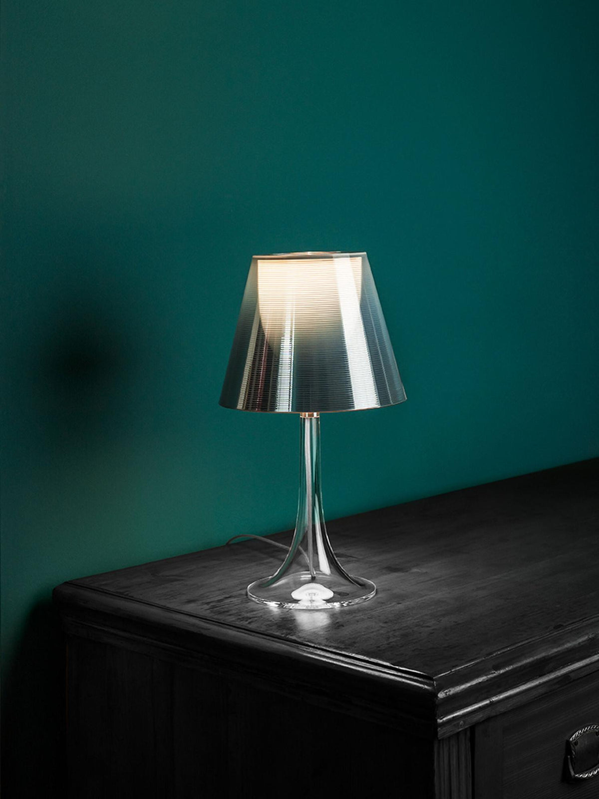 Lampe à poser Miss K de Philippe Starck - Flos-Aluminium argent-Sans ampoule-The Woods Gallery