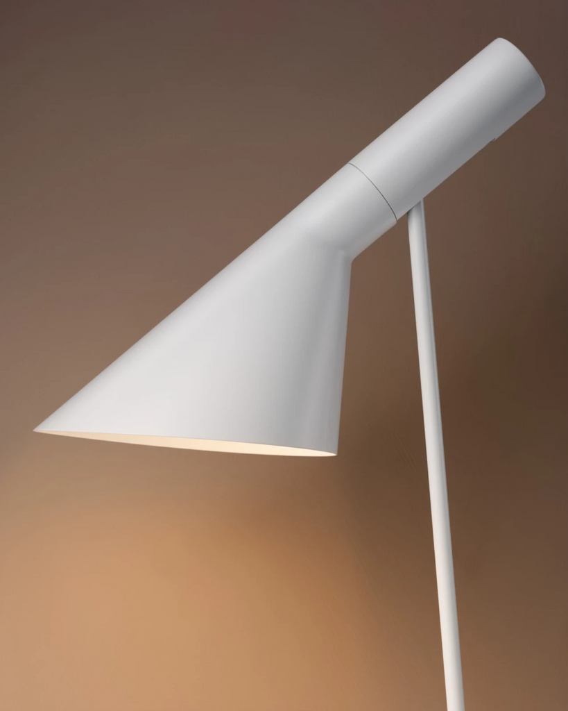 Lampe de table AJ - Louis Poulsen-Acier inoxydable poli-The Woods Gallery