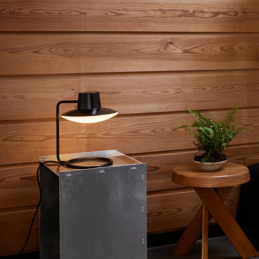 Lampe de table AJ Oxford - Louis Poulsen-Métal noir - 41 cm-The Woods Gallery