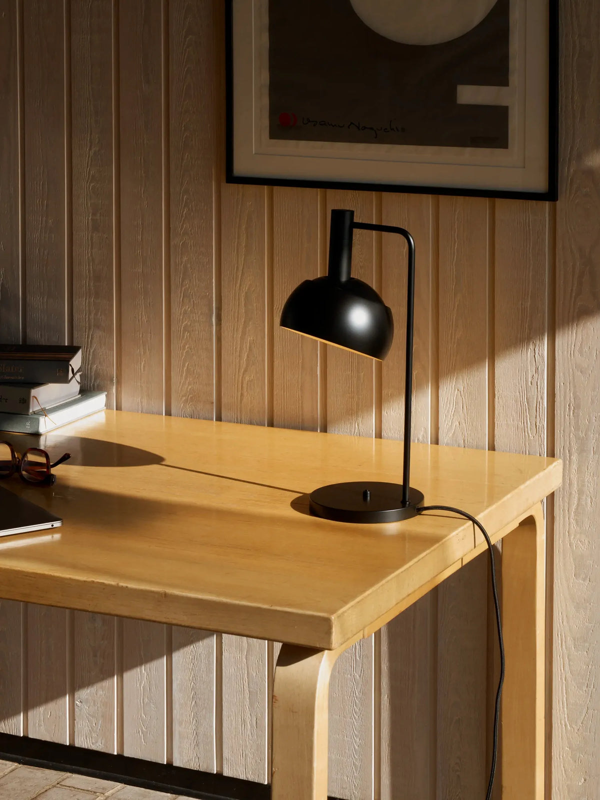 Lampe de table FJ Elements de Finn Juhl - Louis Poulsen-Noir-The Woods Gallery