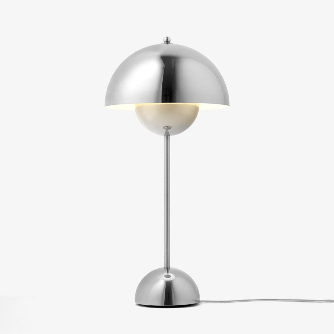 Lampe de table Flowerpot VP3 de Verner Panton - &amp;Tradition-Chromé-The Woods Gallery