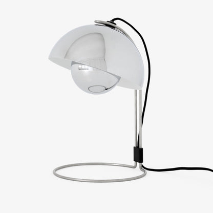 Lampe de table Flowerpot VP4 de Verner Panton - &amp;Tradition-Chromé-The Woods Gallery