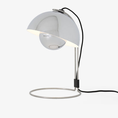 Lampe de table Flowerpot VP4 de Verner Panton - &Tradition-Chromé-The Woods Gallery