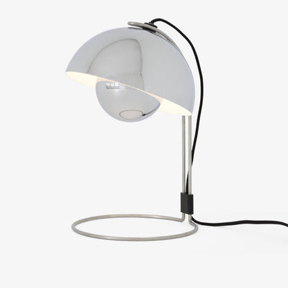 Lampe de table Flowerpot VP4 de Verner Panton - &amp;Tradition-Chromé-The Woods Gallery