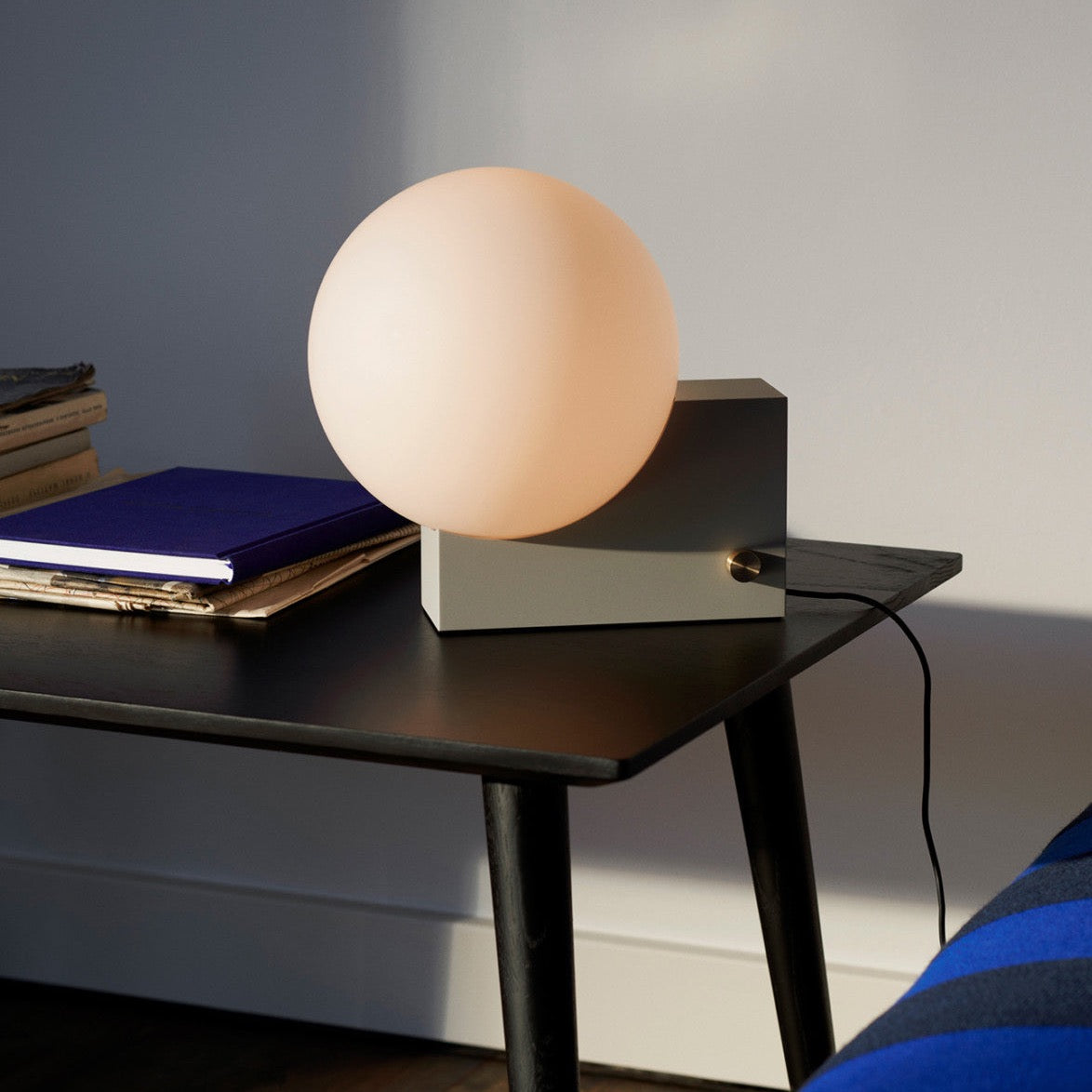 Lampe de table Journey SHY1 - &amp;Tradition-Noir-The Woods Gallery