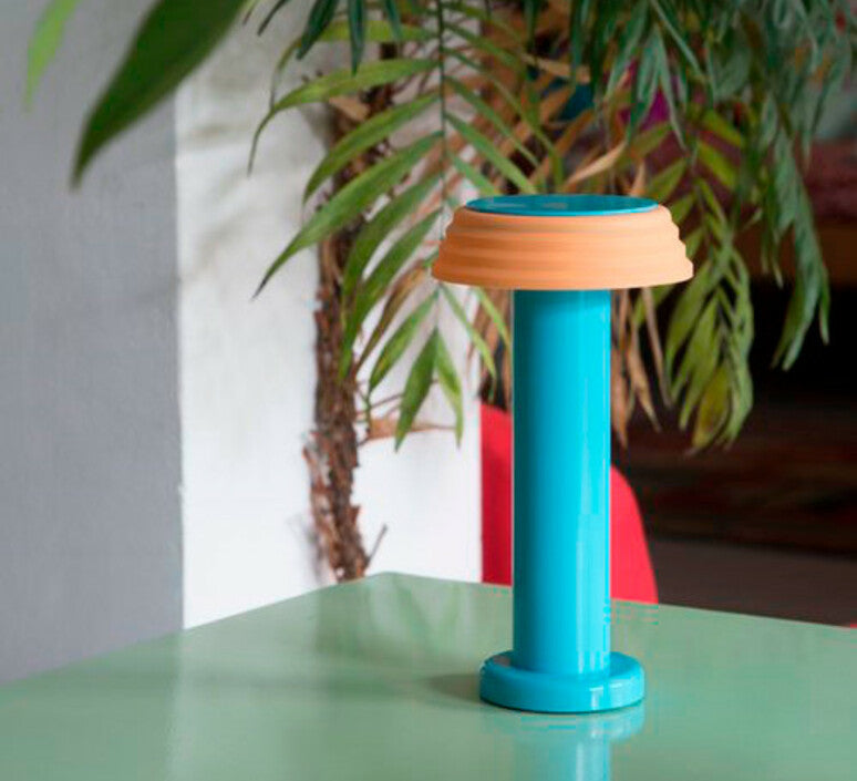 Lampe de table PL1 - George Sowden-Rouge et Jaune-The Woods Gallery
