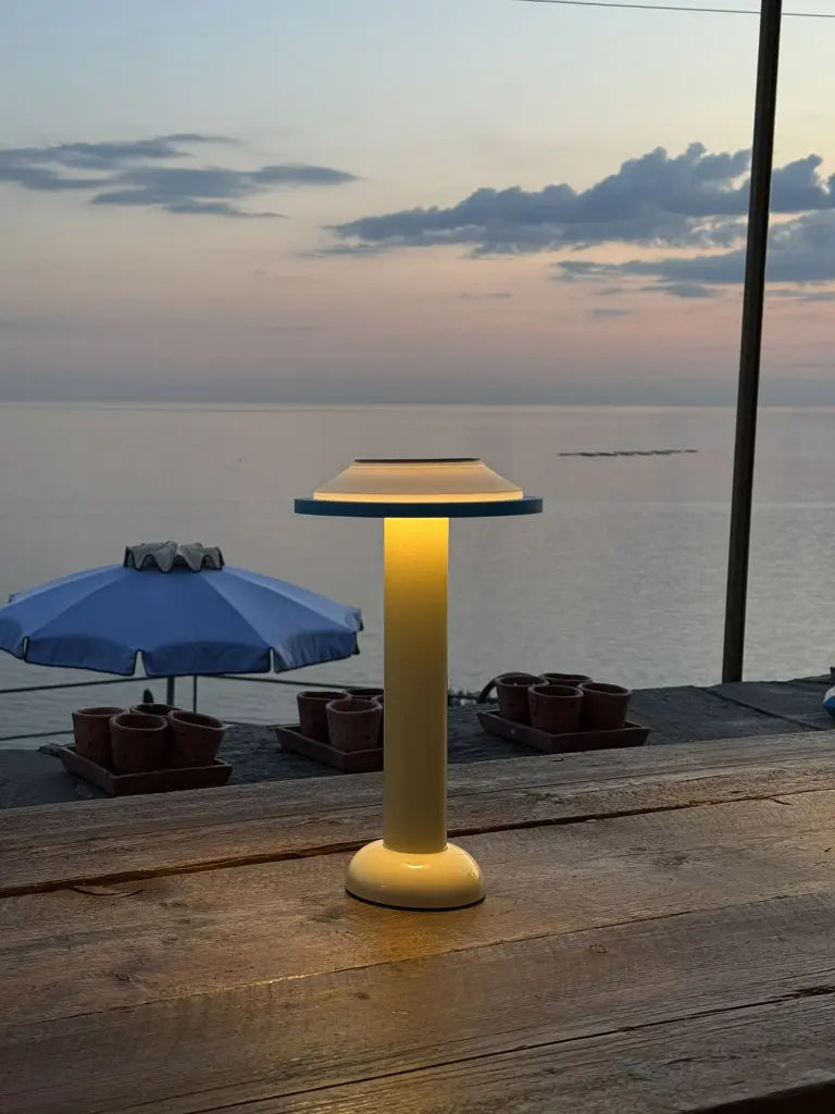 Lampe de table PL2 - George Sowden-The Woods Gallery