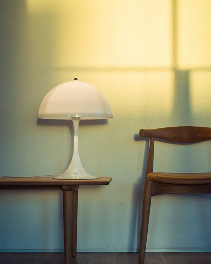 Lampe de table Panthella 400 - Louis Poulsen-The Woods Gallery