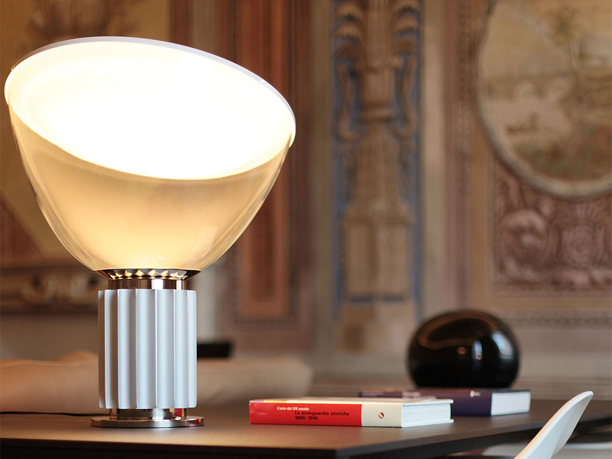 Lampe de table Taccia LED PMMA d&