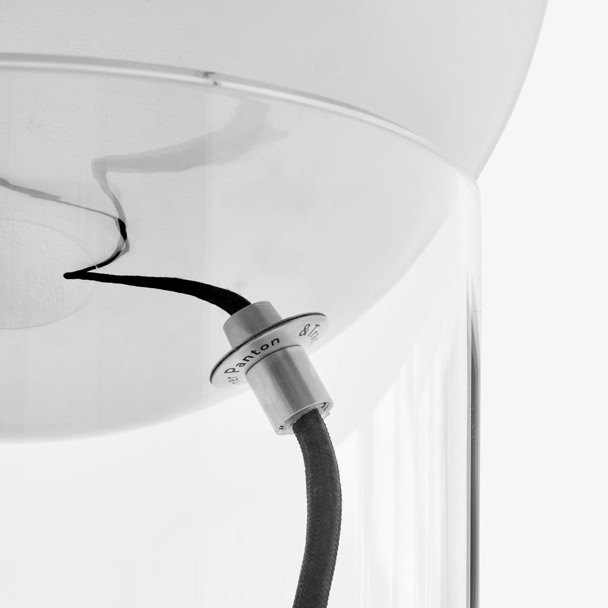 Lampe de table Topan VP13 H 31 cm - Verner Panton-Rouge vermillon-The Woods Gallery