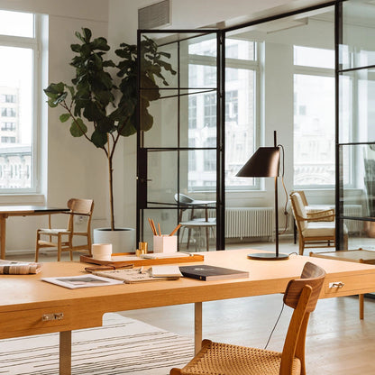 Lampe de table Yuh - Louis Poulsen-Blanc-The Woods Gallery