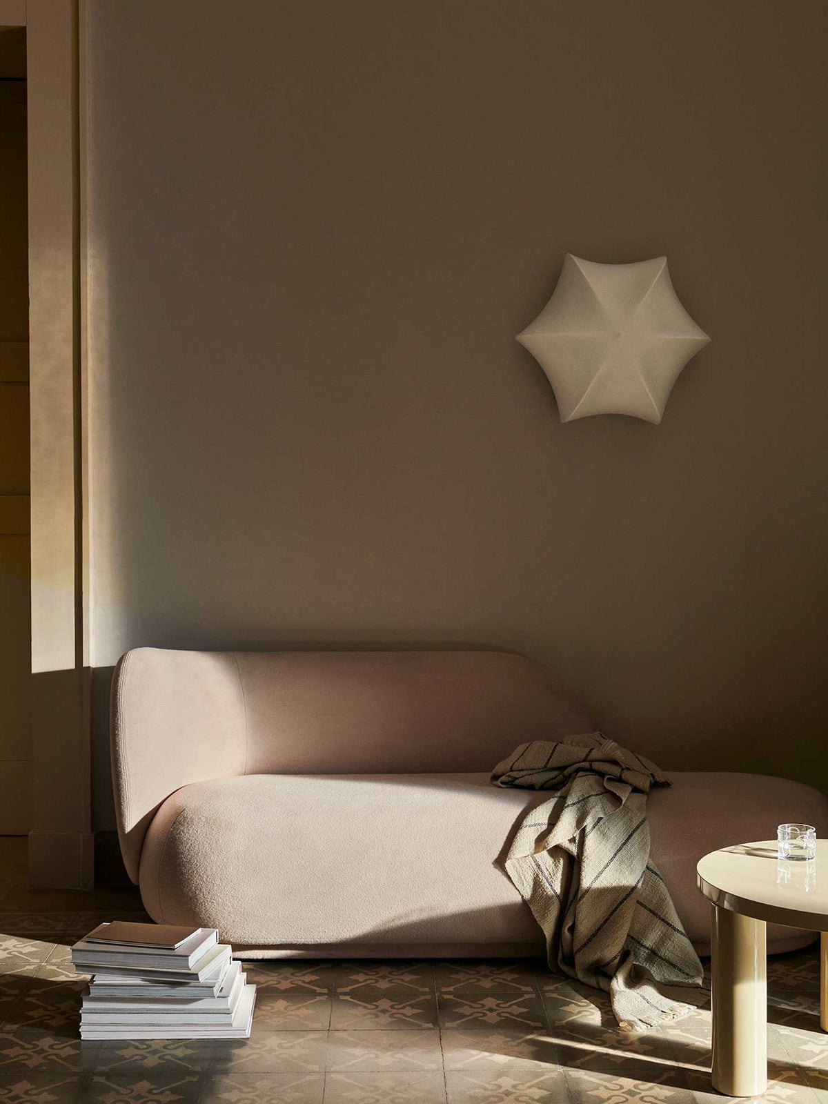 Lampe murale Poem - Ferm Living-Ø 60 cm-The Woods Gallery