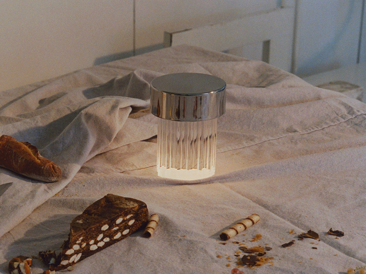 Lampe portable Last Order Fluted de Michael Anastassiades - Flos-Cuivre satiné-The Woods Gallery