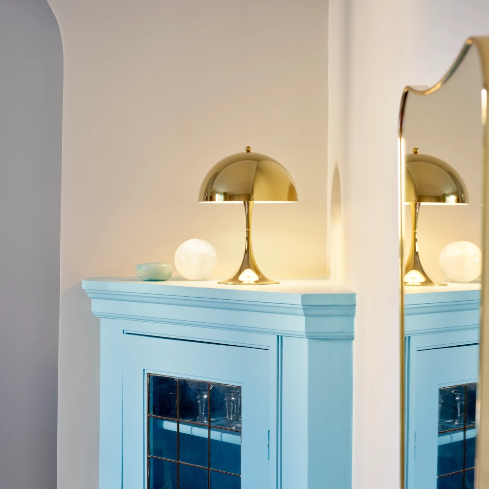Lampe portable Panthella 250 - Louis Poulsen-Laiton métallisé-The Woods Gallery