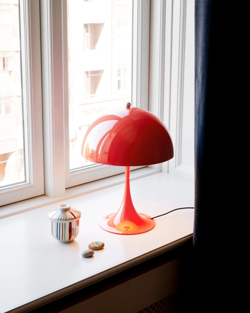 Lampe portable Panthella 250 - Louis Poulsen-Laiton métallisé-The Woods Gallery