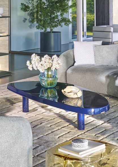 Table basse 589 en forme libre de Charlotte Perriand - Cassina-ambiance catalogue Cassina 2026-The Woods Gallery