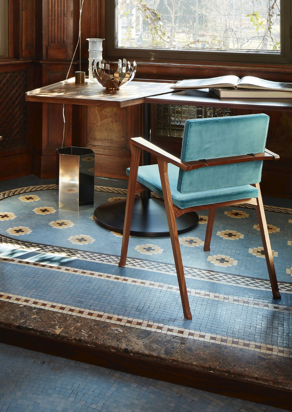 Bureau 840 Stadera de Franco Albini - Cassina-ambiance catalogue Cassina 2026-The Woods Gallery