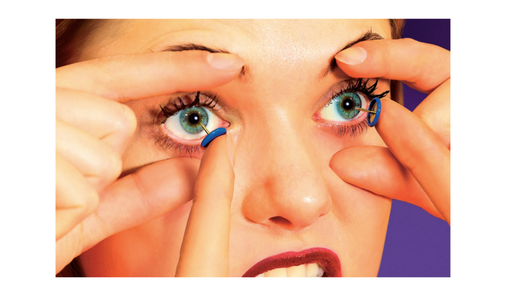 Livre Chromotherapia - Feel-Good Color Photography de Maurizio Cattelan et Sam Stourdzé-The Woods Gallery