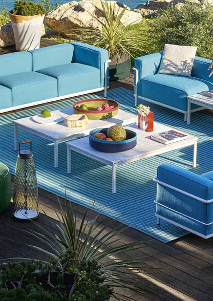Table basse 10 en tube (LC10), Outdoor - Cassina-ambiance catalogue Cassina 2026 (vue 2)-The Woods Gallery
