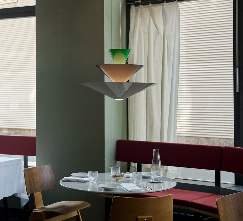 Lustre Gio LN14 de Luca Nichetto - &amp;Tradition-Vert signal, bleu profond &amp; blanc écru-The Woods Gallery