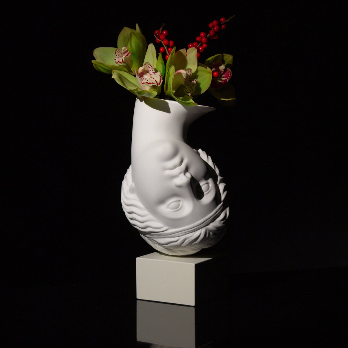 Vase Amor Volat de Marcantonio - Seletti-vue 2-The Woods Gallery