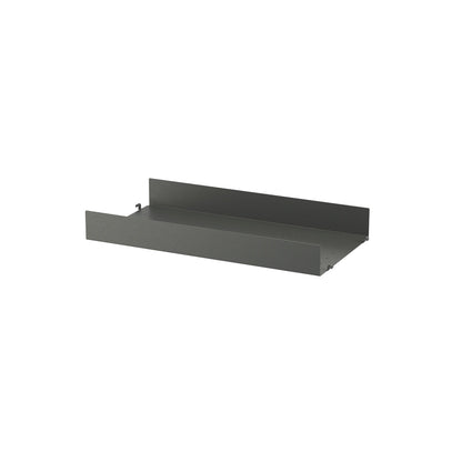Étagère en métal perforé à rebords hauts L 58 ou 78 cm, String Furniture, coloris gris foncé, 58x30 cm, packshot sur fond blanc
